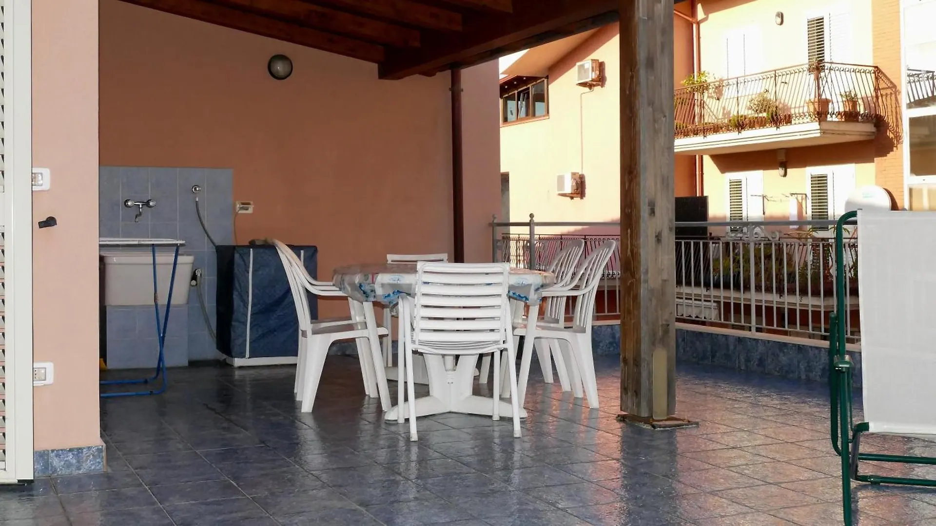 Appartamento Con Terrazza In Villetta Privata Milazzo 0*,  Italia