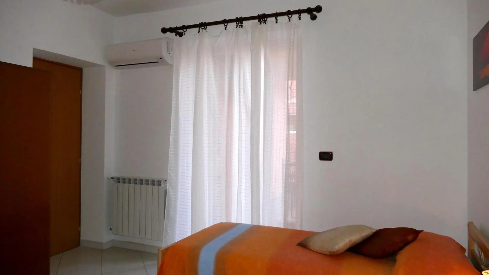 Appartamento Con Terrazza In Villetta Privata Milazzo Italia